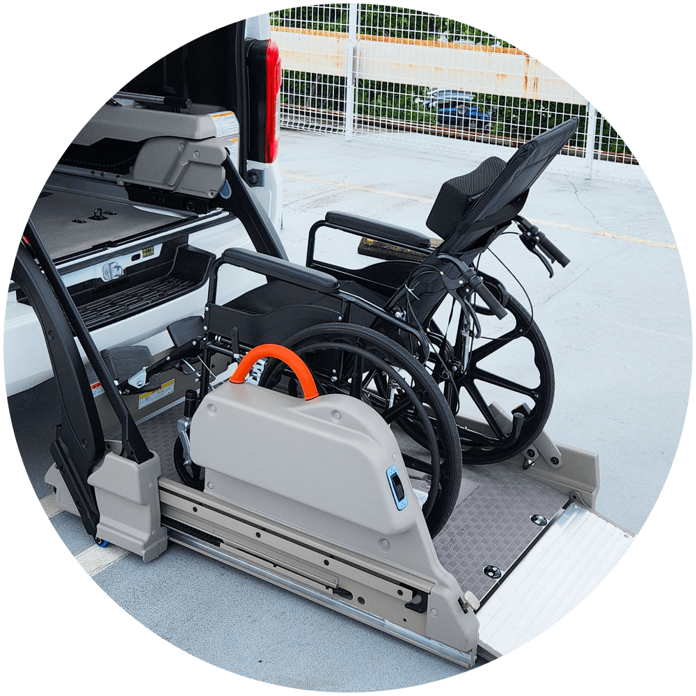 リクライニング車いす